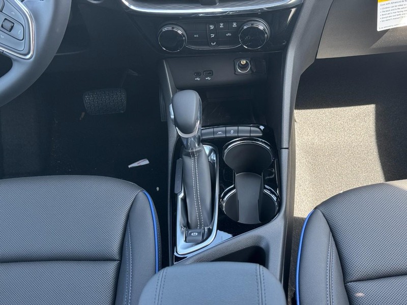 Buick Encore GX Vehicle Image 09