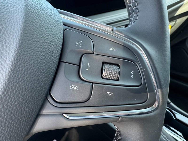 Buick Encore GX Vehicle Image 11
