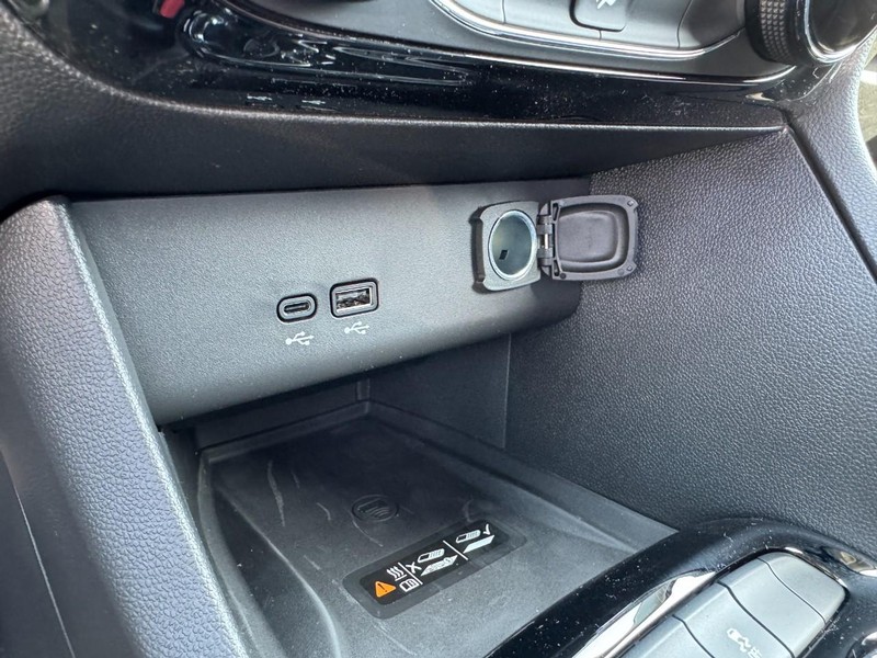 Buick Encore GX Vehicle Image 13