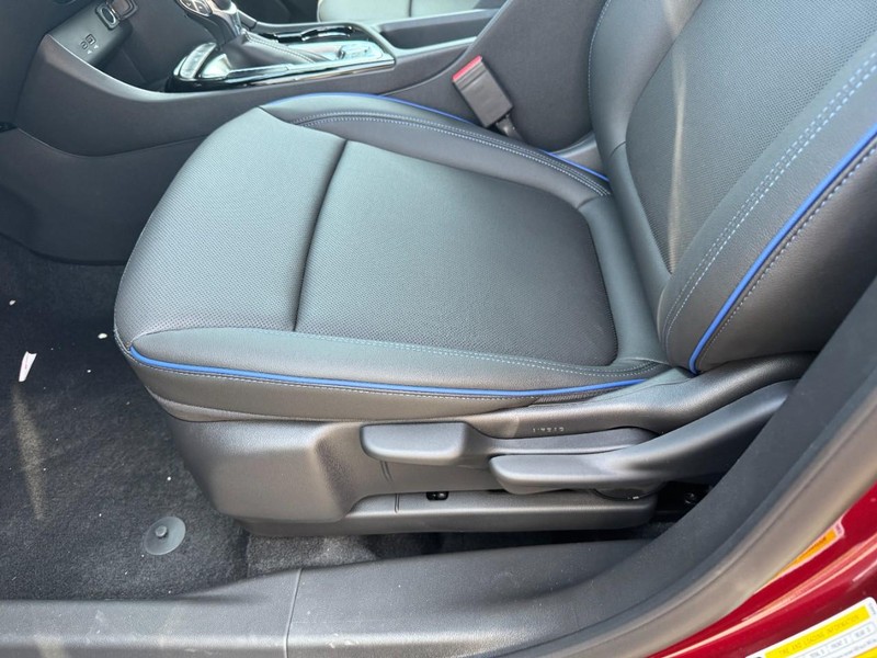 Buick Encore GX Vehicle Image 16
