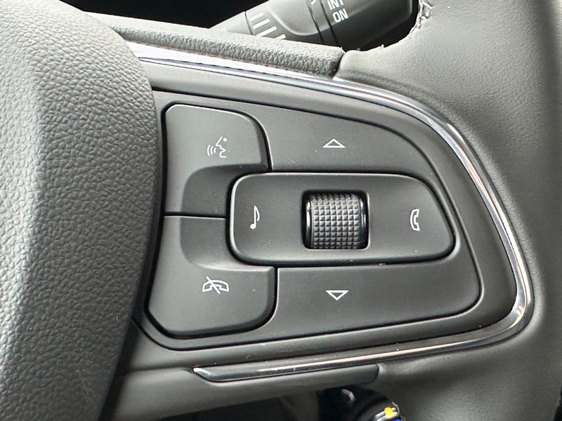 Buick Encore GX Vehicle Image 09