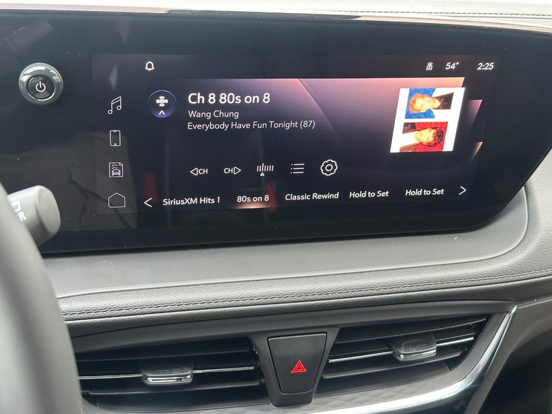 Buick Encore GX Vehicle Image 11