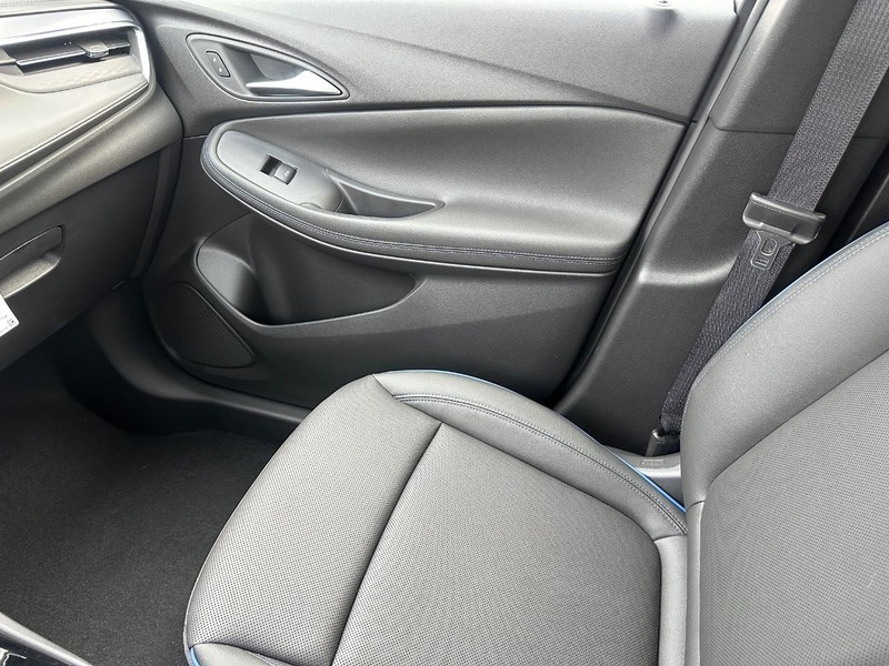 Buick Encore GX Vehicle Image 15