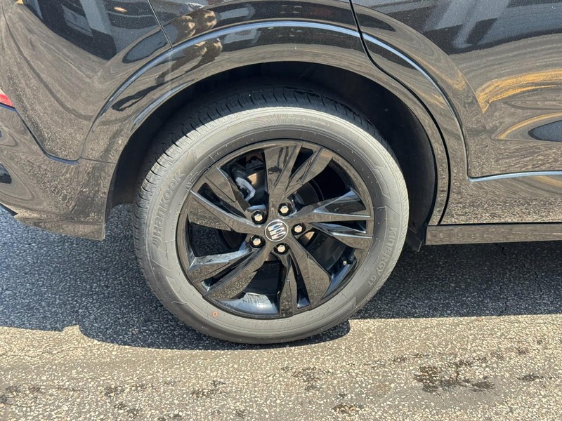 Buick Encore GX Vehicle Image 04