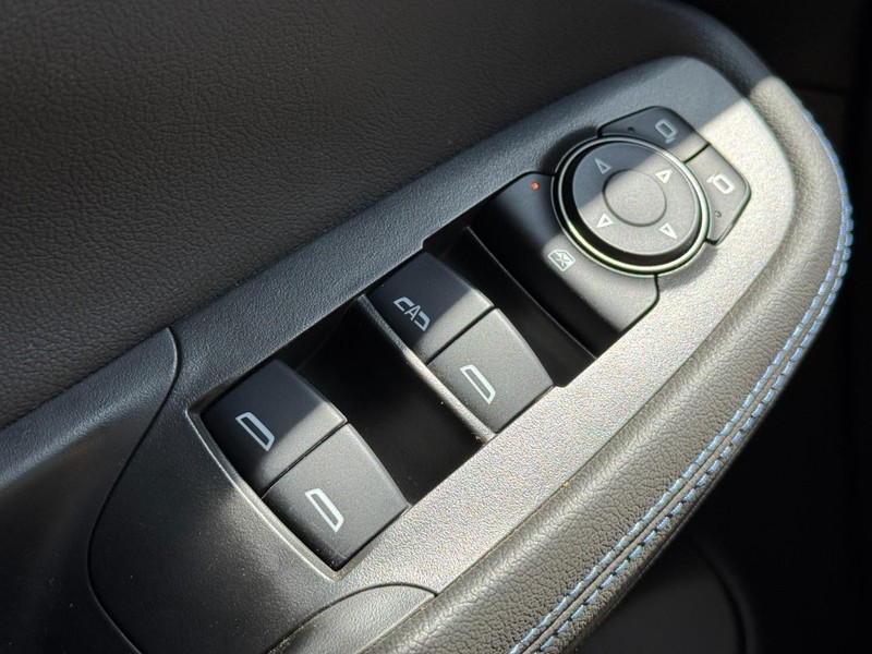 Buick Encore GX Vehicle Image 15