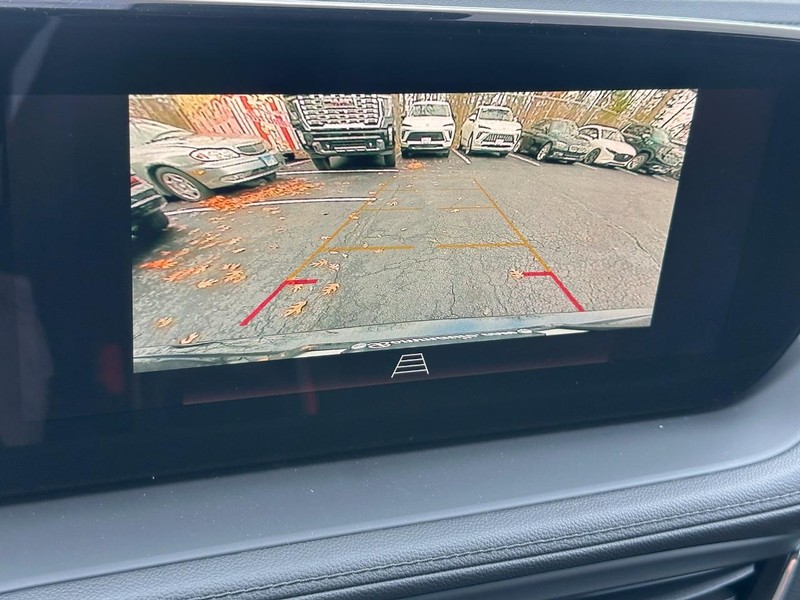 Buick Encore GX Vehicle Image 12