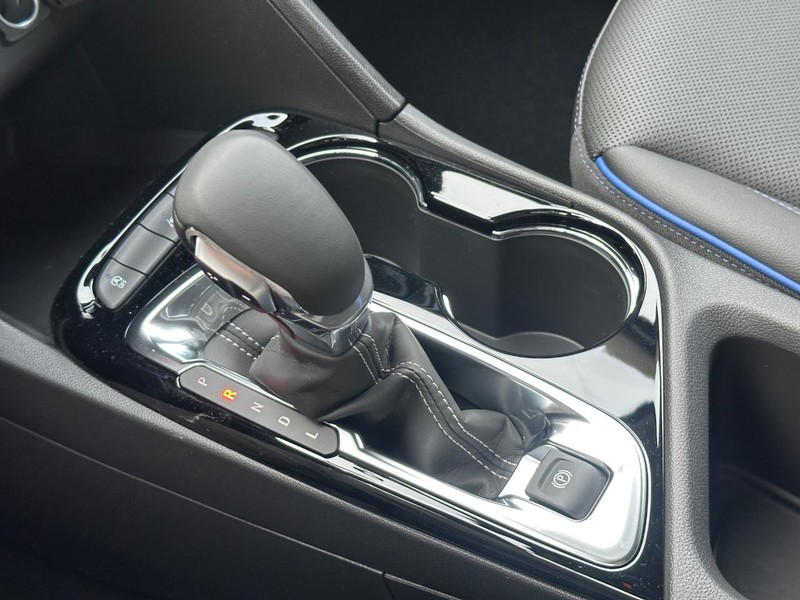 Buick Encore GX Vehicle Image 14