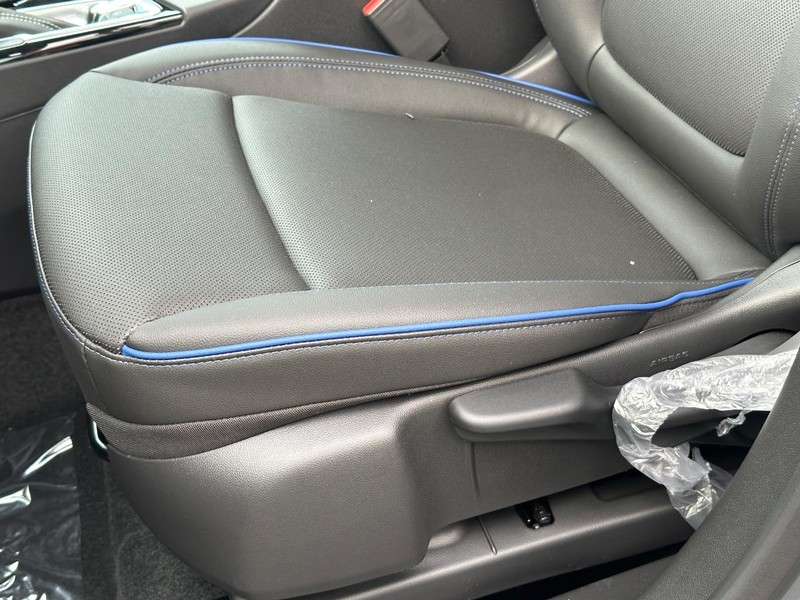 Buick Encore GX Vehicle Image 17
