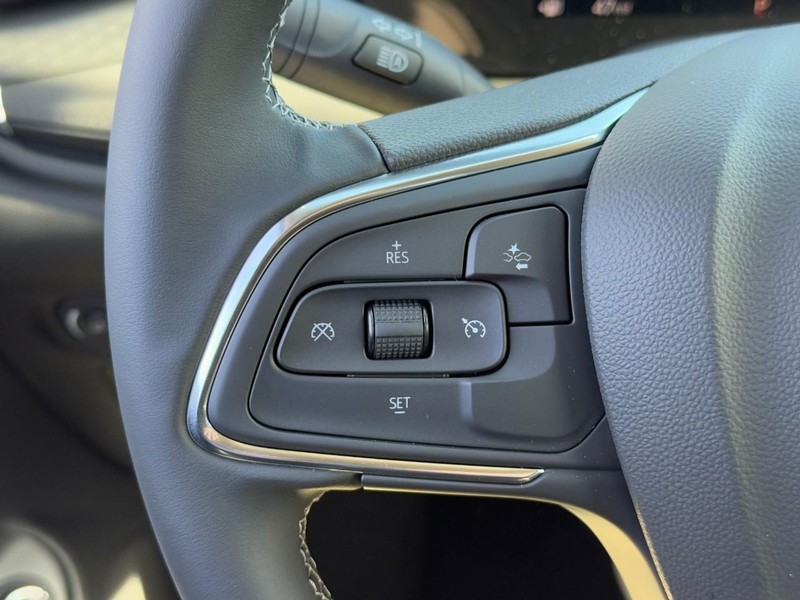 Buick Encore GX Vehicle Image 12