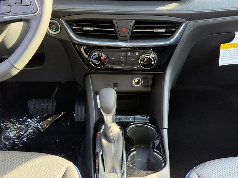 Buick Encore GX Vehicle Image 09