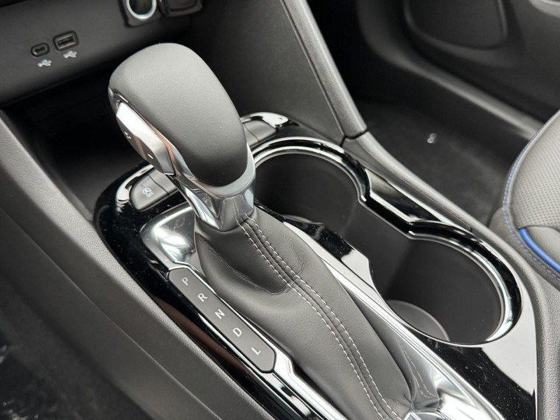 Buick Encore GX Vehicle Image 12
