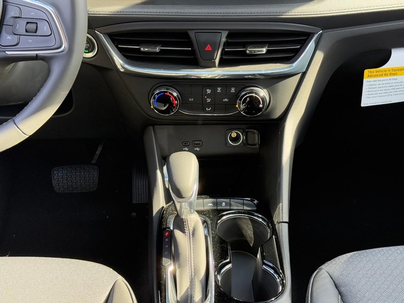 Buick Encore GX Vehicle Image 09