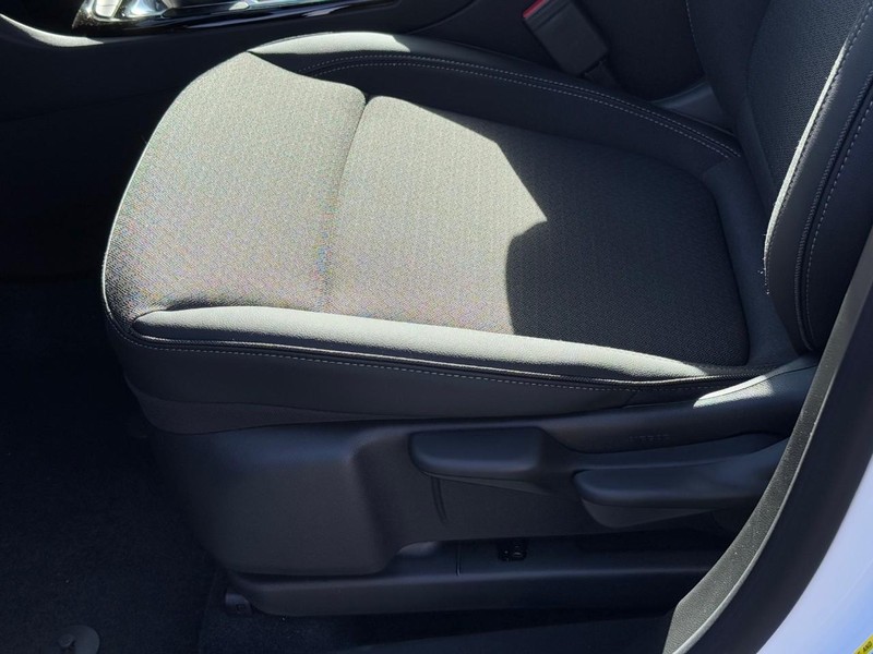 Buick Encore GX Vehicle Image 11