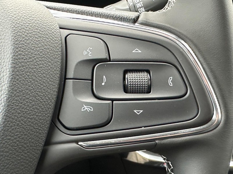 Buick Encore GX Vehicle Image 09