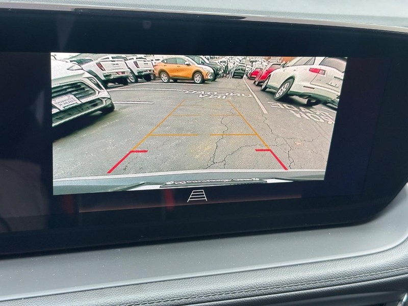 Buick Encore GX Vehicle Image 12