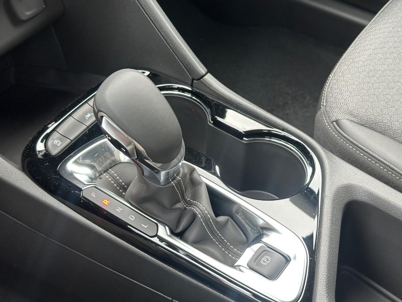 Buick Encore GX Vehicle Image 14