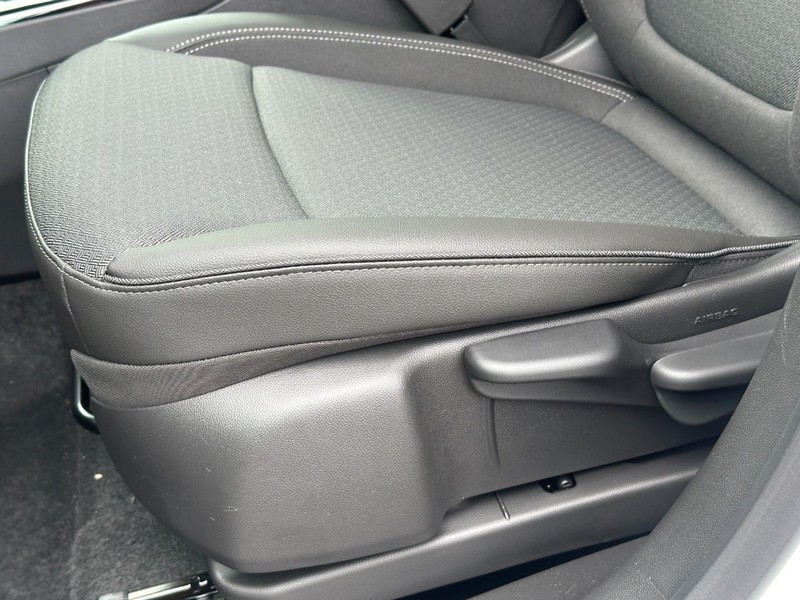 Buick Encore GX Vehicle Image 17