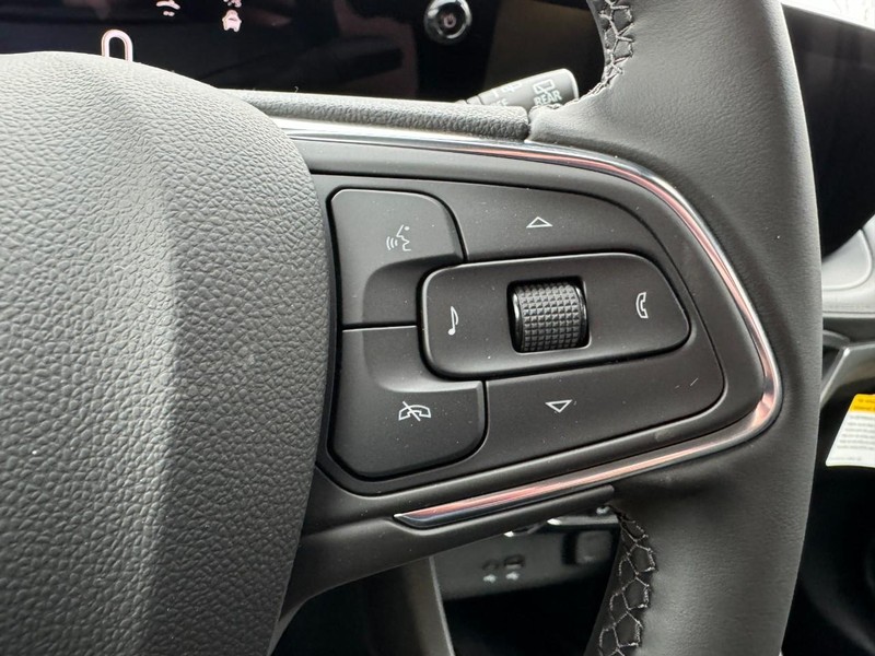 Buick Encore GX Vehicle Image 12