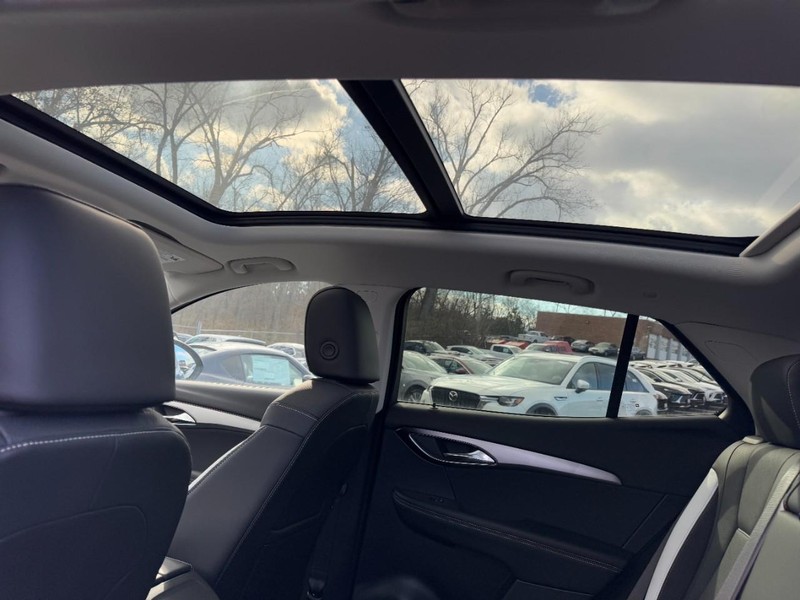 Buick Envision Vehicle Image 08