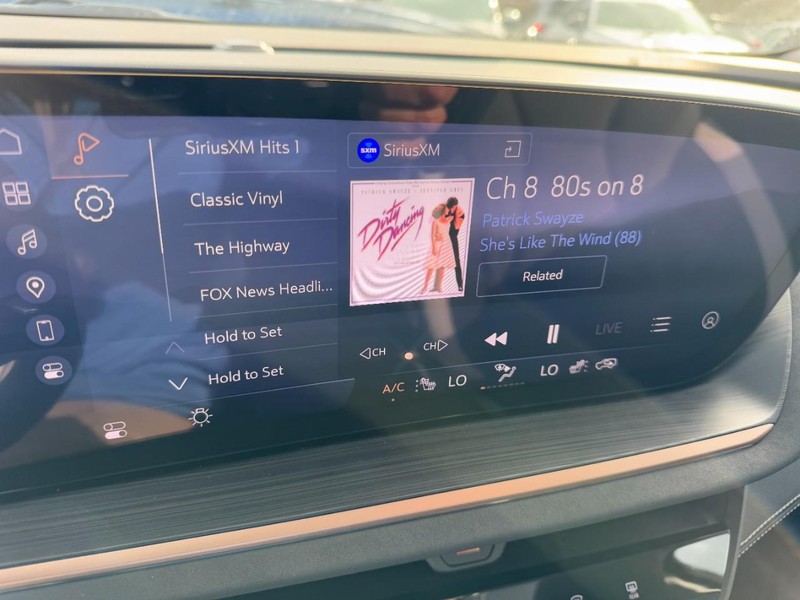 Buick Envision Vehicle Image 16