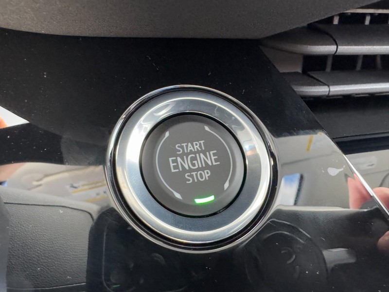 Buick Envision Vehicle Image 18