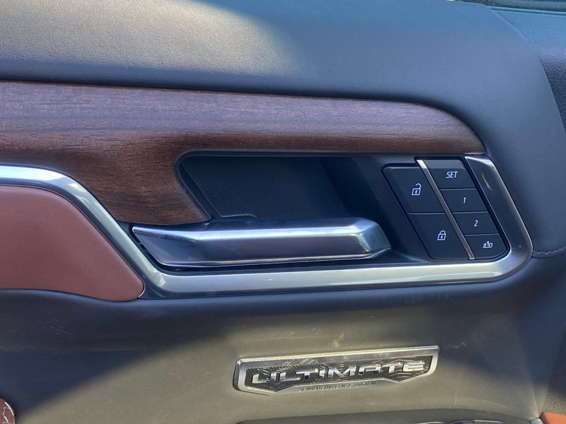 GMC Sierra 1500 Vehicle Image 11