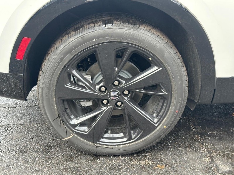 Buick Envision Vehicle Image 04