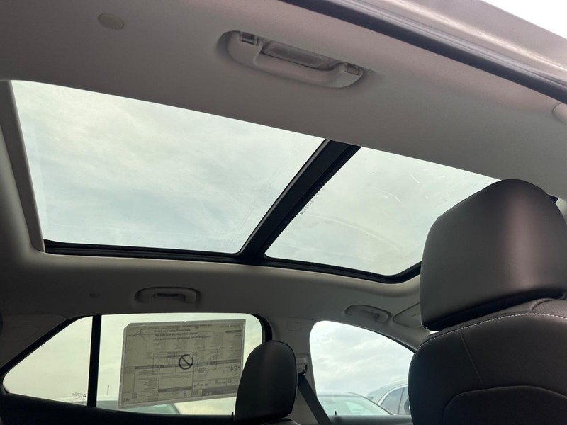 Buick Envision Vehicle Image 06