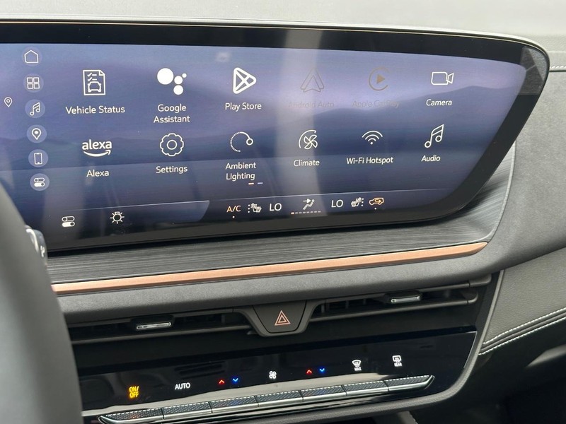 Buick Envision Vehicle Image 12