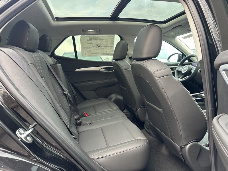 Buick Envision Vehicle Image 05