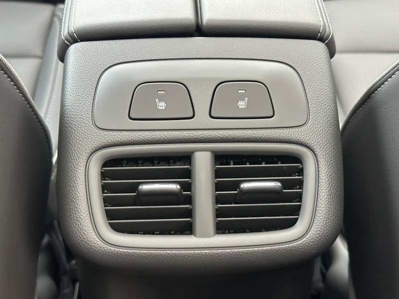 Buick Envision Vehicle Image 07
