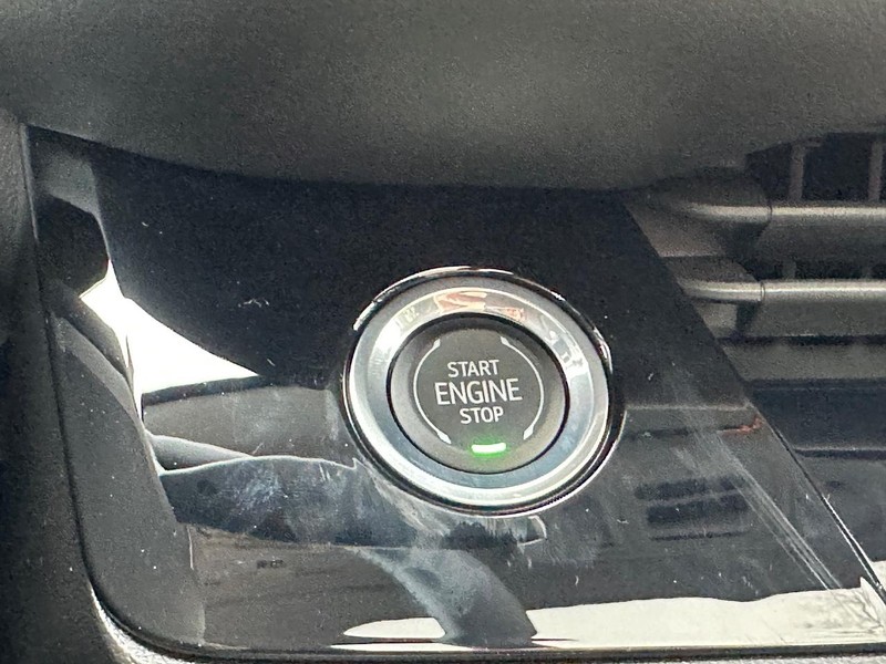 Buick Envision Vehicle Image 12