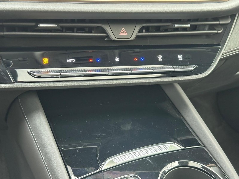 Buick Envision Vehicle Image 15