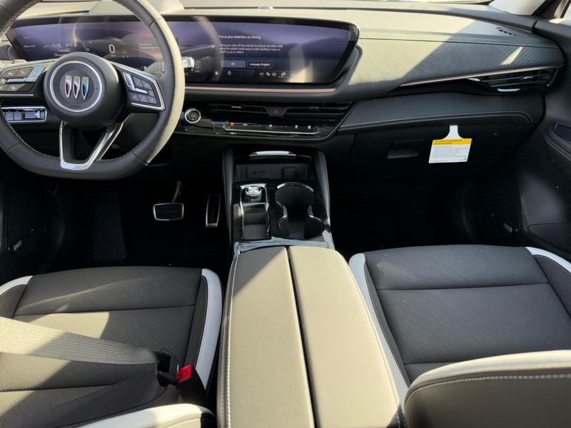 Buick Envision Vehicle Image 06