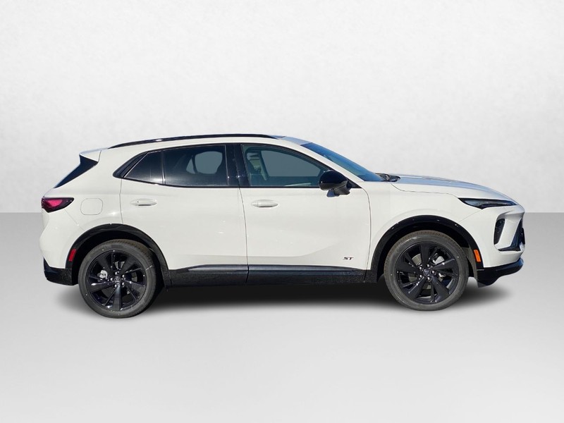 Buick Envision Vehicle Image 02