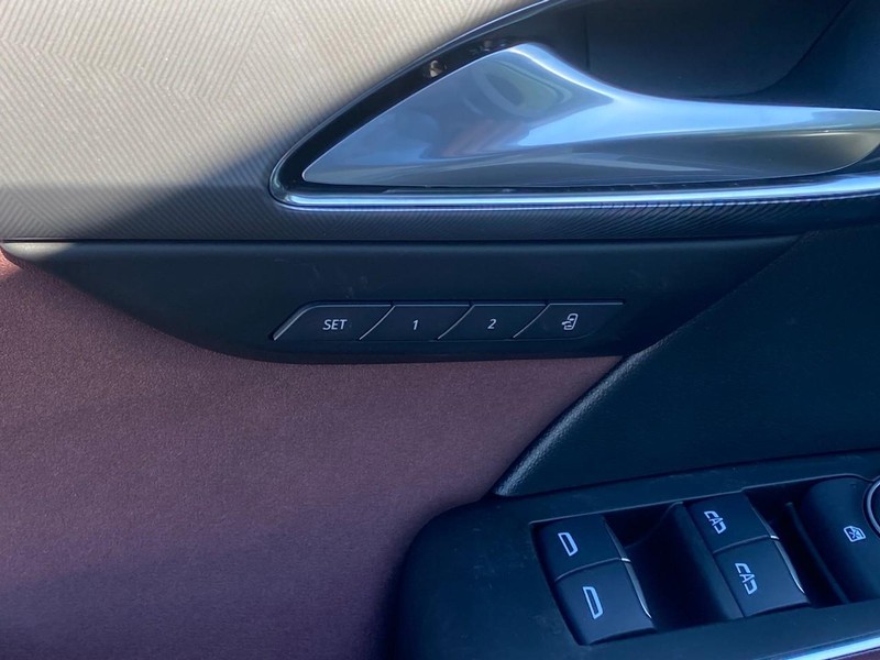 Buick Envision Vehicle Image 12