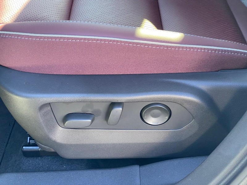 Buick Envision Vehicle Image 14