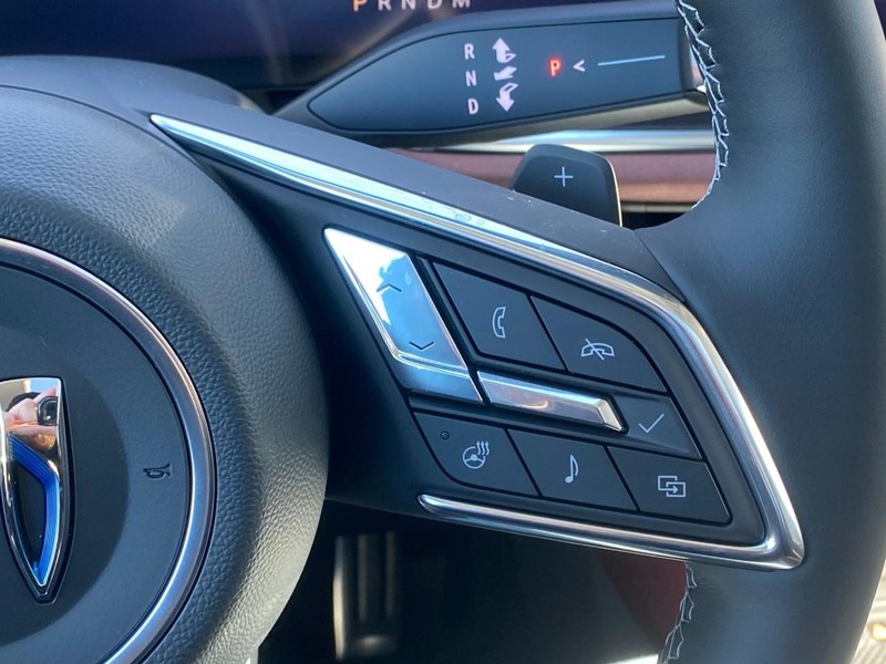 Buick Envision Vehicle Image 16