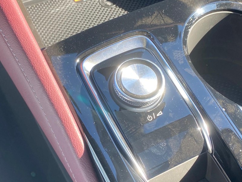 Buick Envision Vehicle Image 17