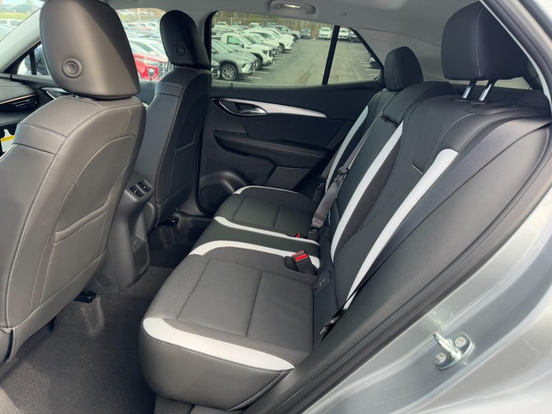 Buick Envision Vehicle Image 07
