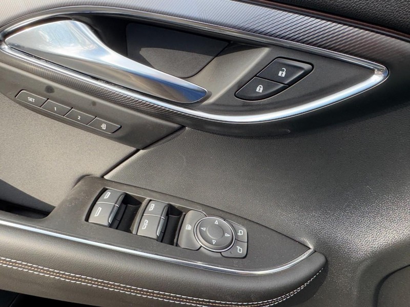 Buick Envision Vehicle Image 11