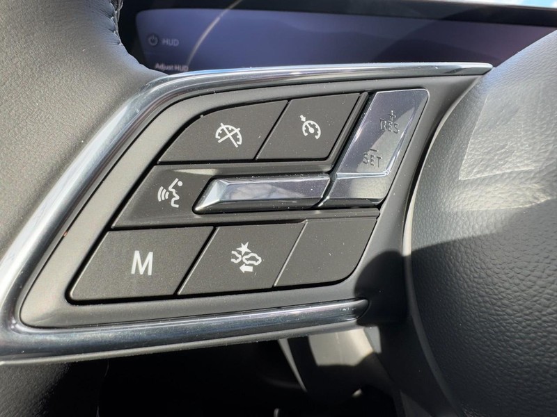 Buick Envision Vehicle Image 12
