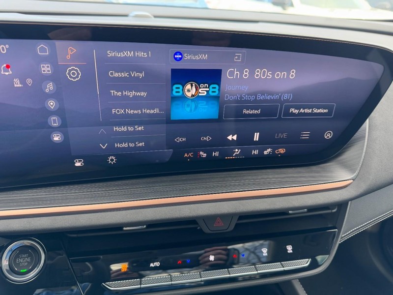 Buick Envision Vehicle Image 15