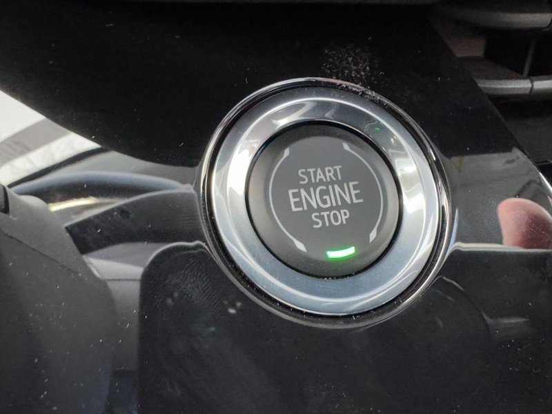 Buick Envision Vehicle Image 18