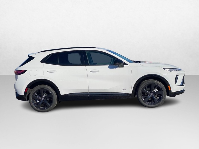 Buick Envision Vehicle Image 02