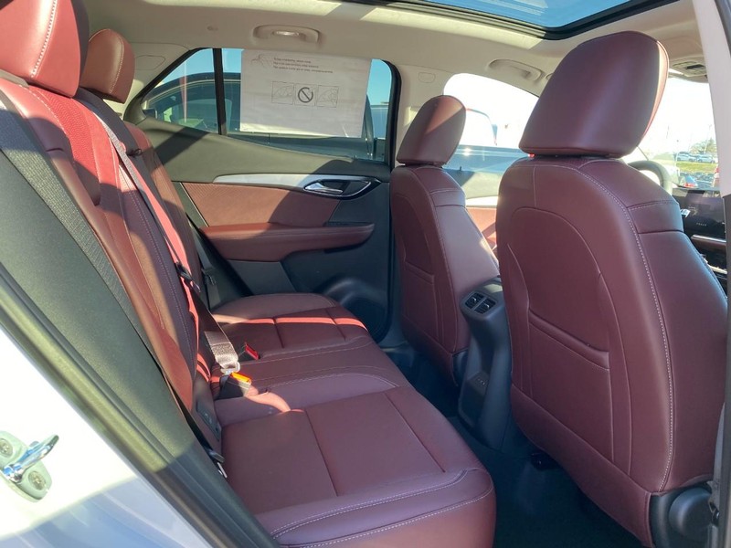 Buick Envision Vehicle Image 05