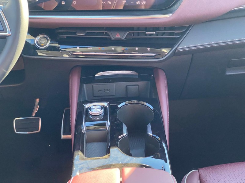 Buick Envision Vehicle Image 09