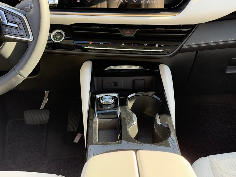 Buick Envision Vehicle Image 08