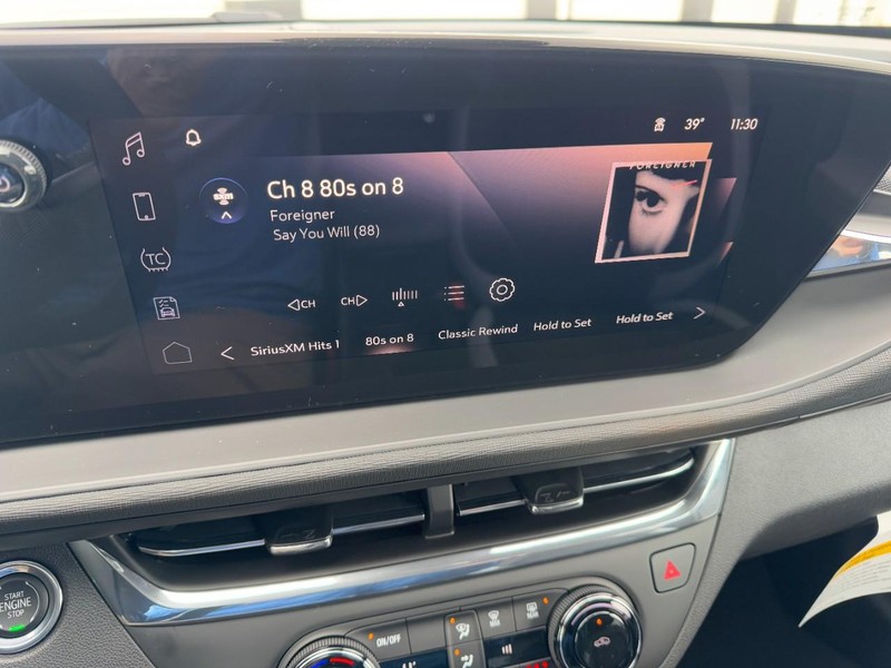 Buick Envista Vehicle Image 14