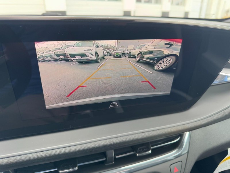 Buick Envista Vehicle Image 15